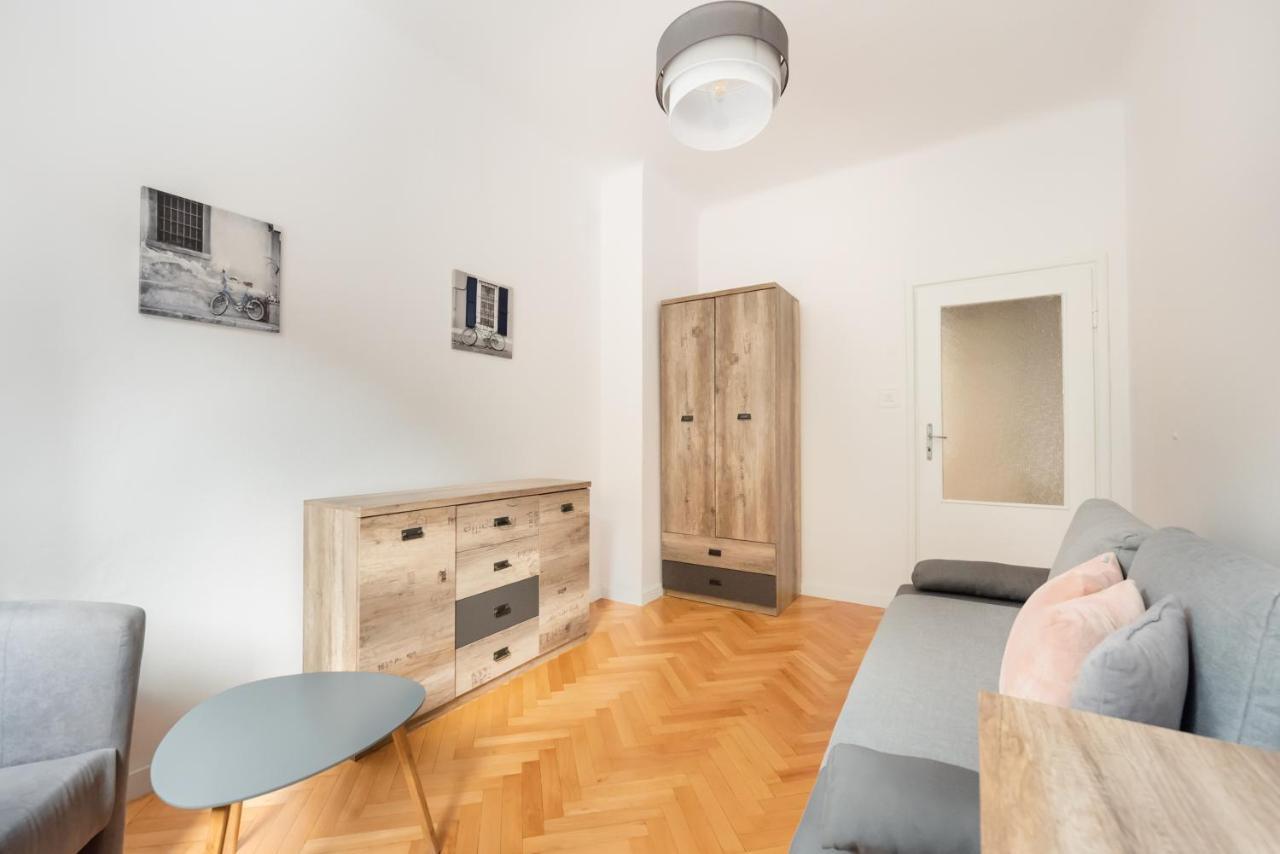 Plac Zbawiciela 3-Bedroom Apartment Warszawa Zewnętrze zdjęcie